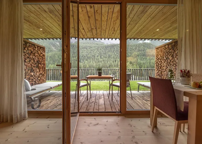 Relais & Chateaux In Lain Hotel Cadonau